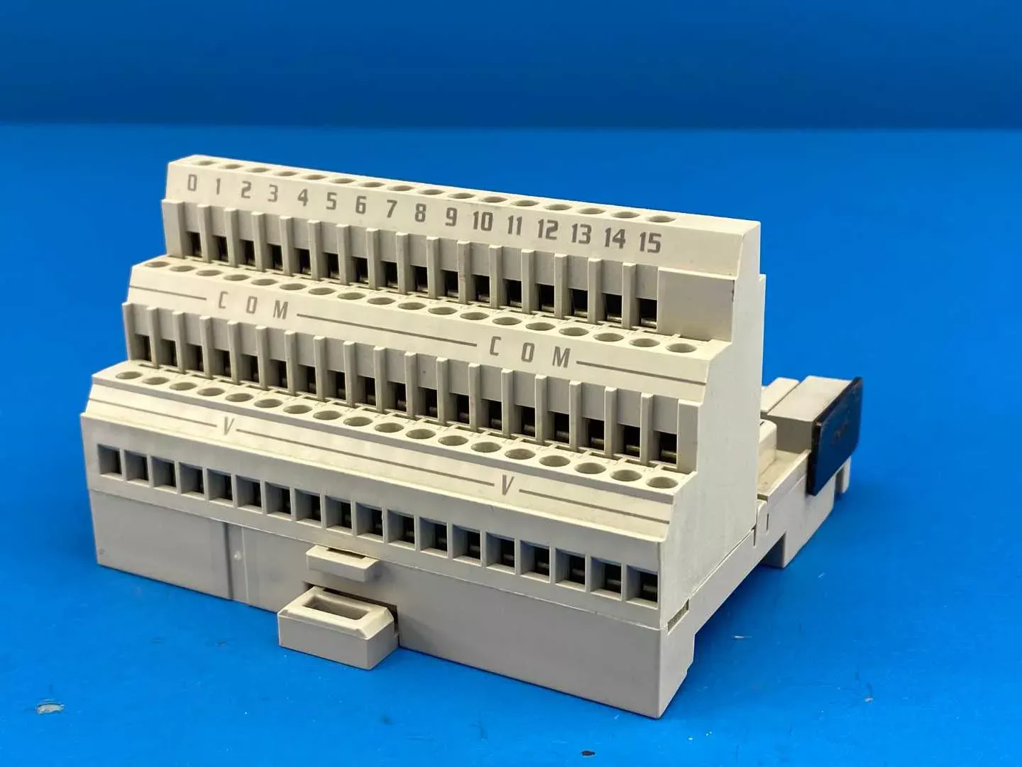 Allen-Bradley 1794-TB3 FLEX I/O Terminal Base