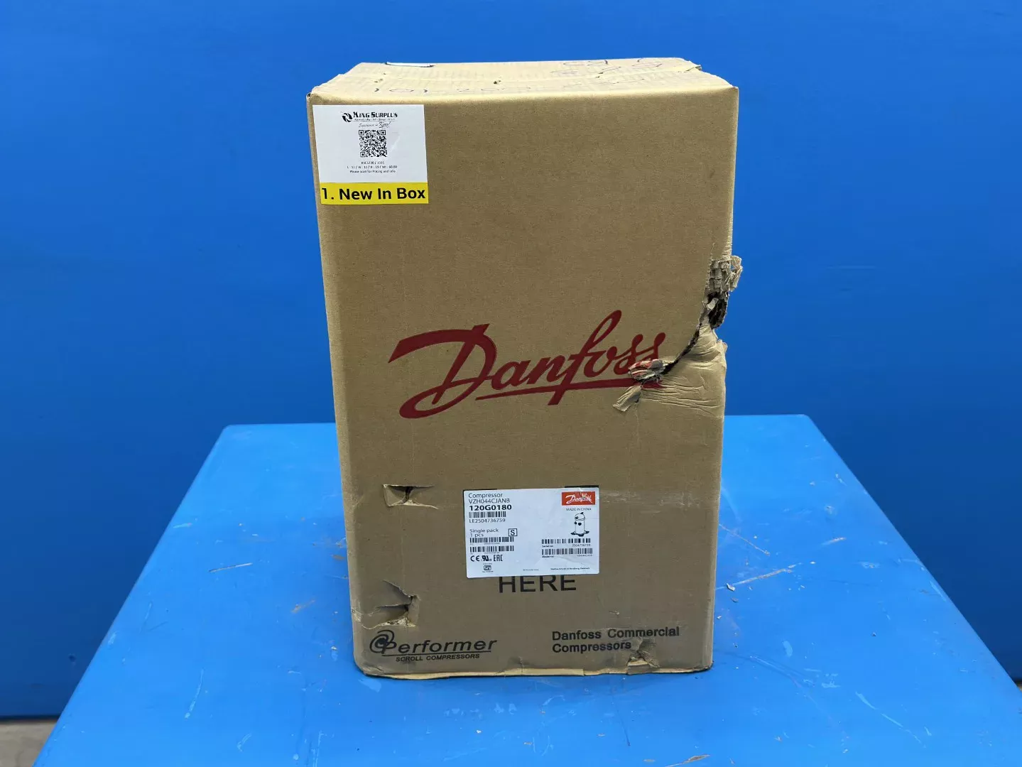 Danfoss Inverter Scroll Compressor 3.7 Ton 44,000 BTU Variable Speed VZH044CJANB 480V 3 Phase R410A