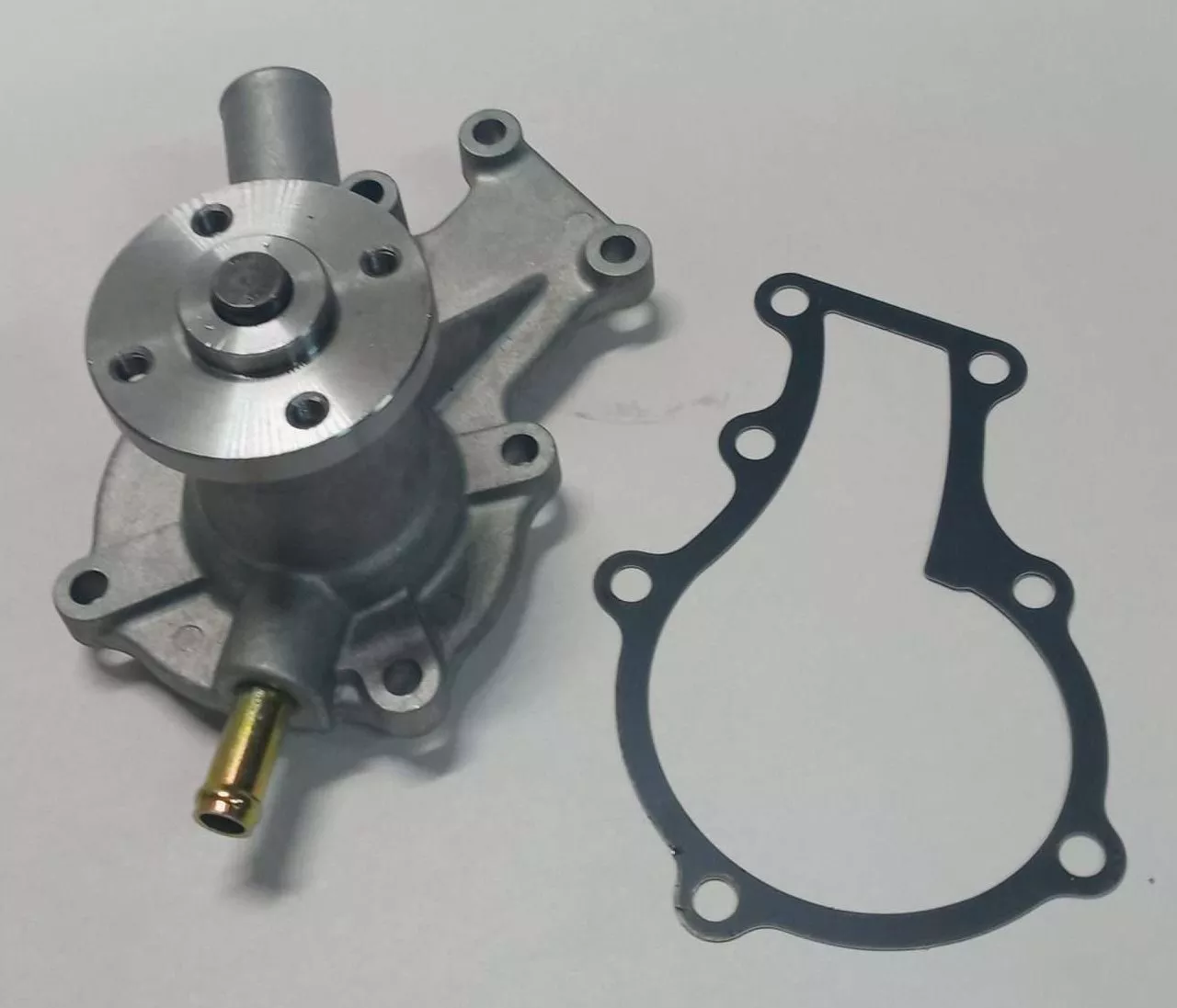 Kubota Water Pump with Gasket