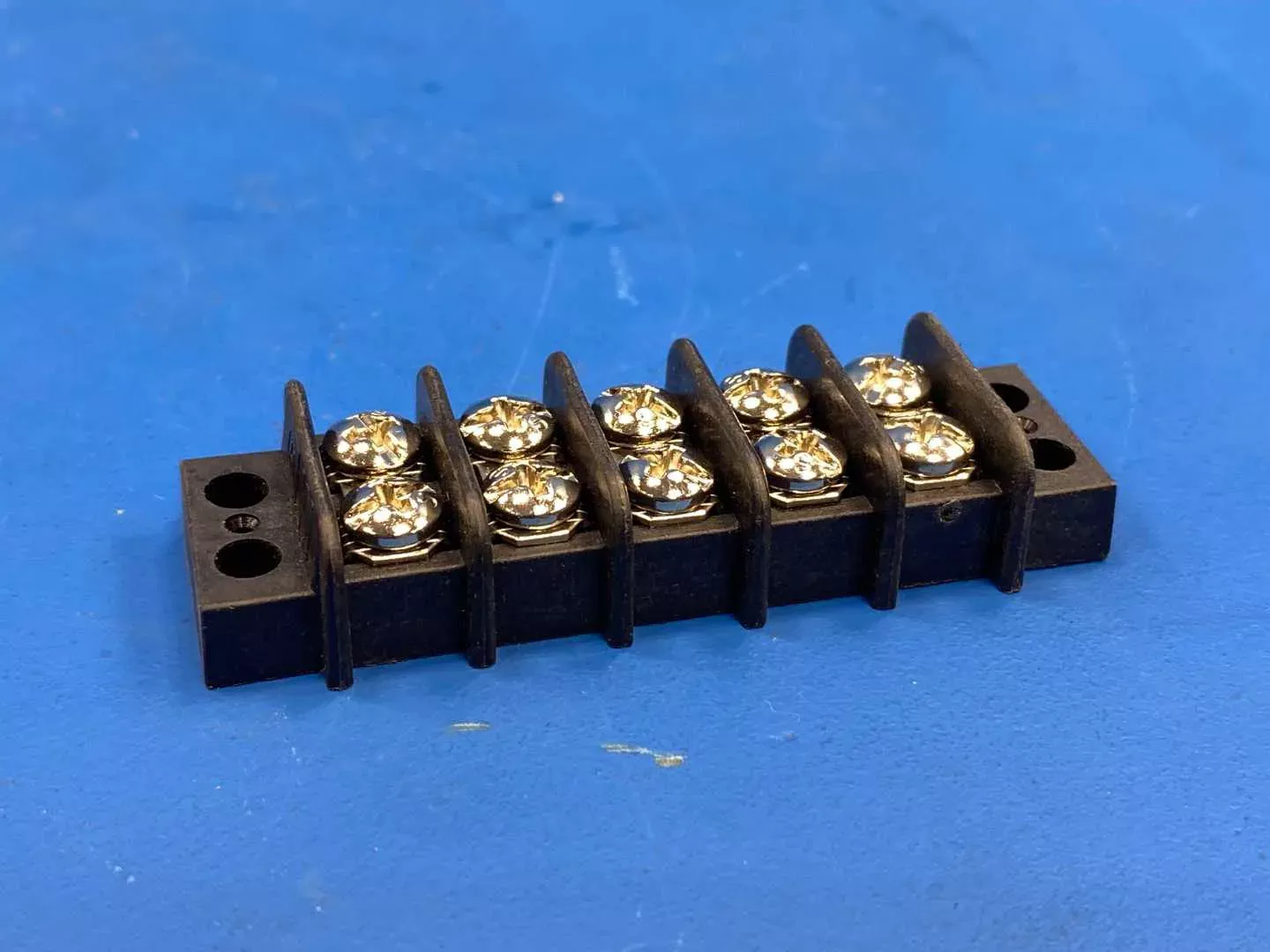Marathon 670A RZ 05 Special Products Terminal Block Connector 15A, 300V