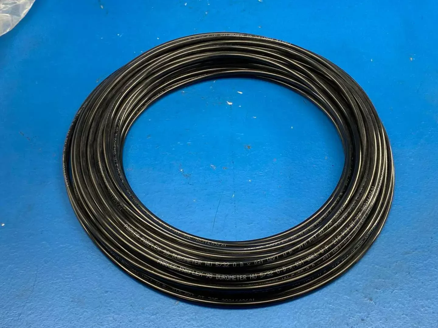 Parker Parflex 98 HU-2.5-BLK-0100 98 Durometer , Tubing , 98 Durometer, 1/8" O.D, 0.31" Wall